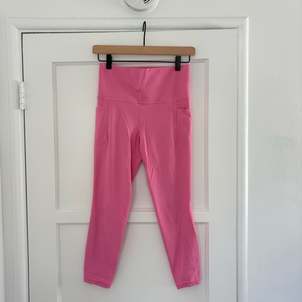 Athleta Pink Salutation Stash 7/8 Leggings